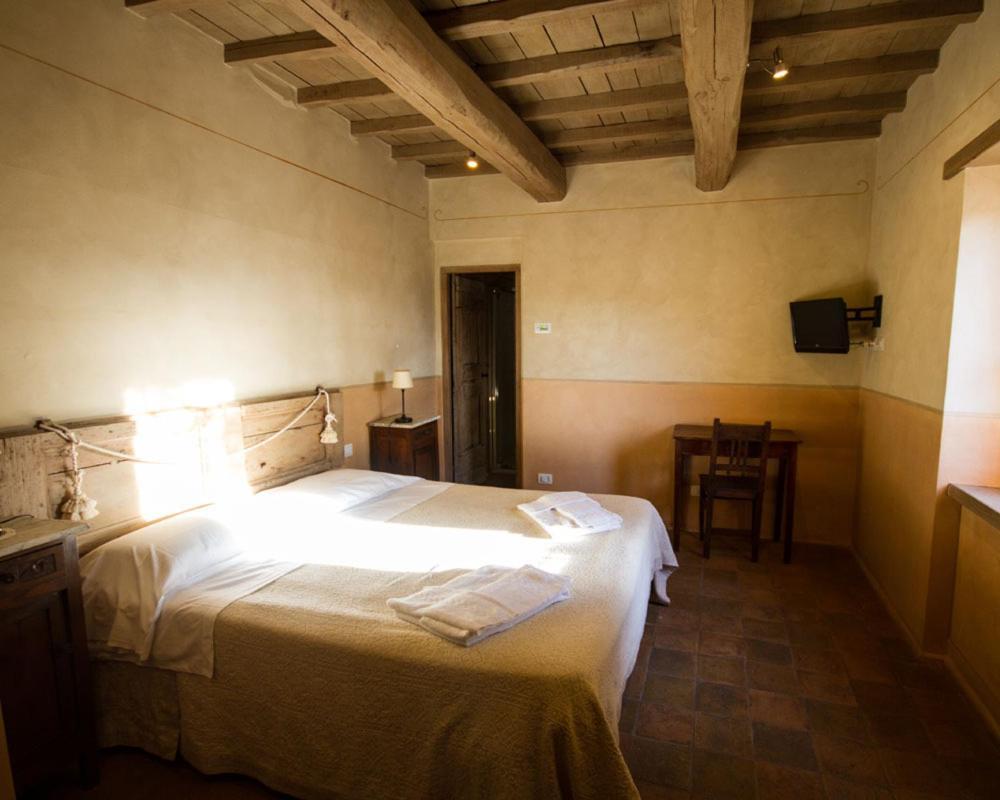 Agriturismo Il Casale Degli Amici Норча Экстерьер фото