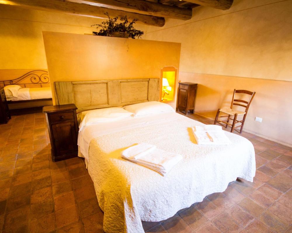 Agriturismo Il Casale Degli Amici Норча Экстерьер фото