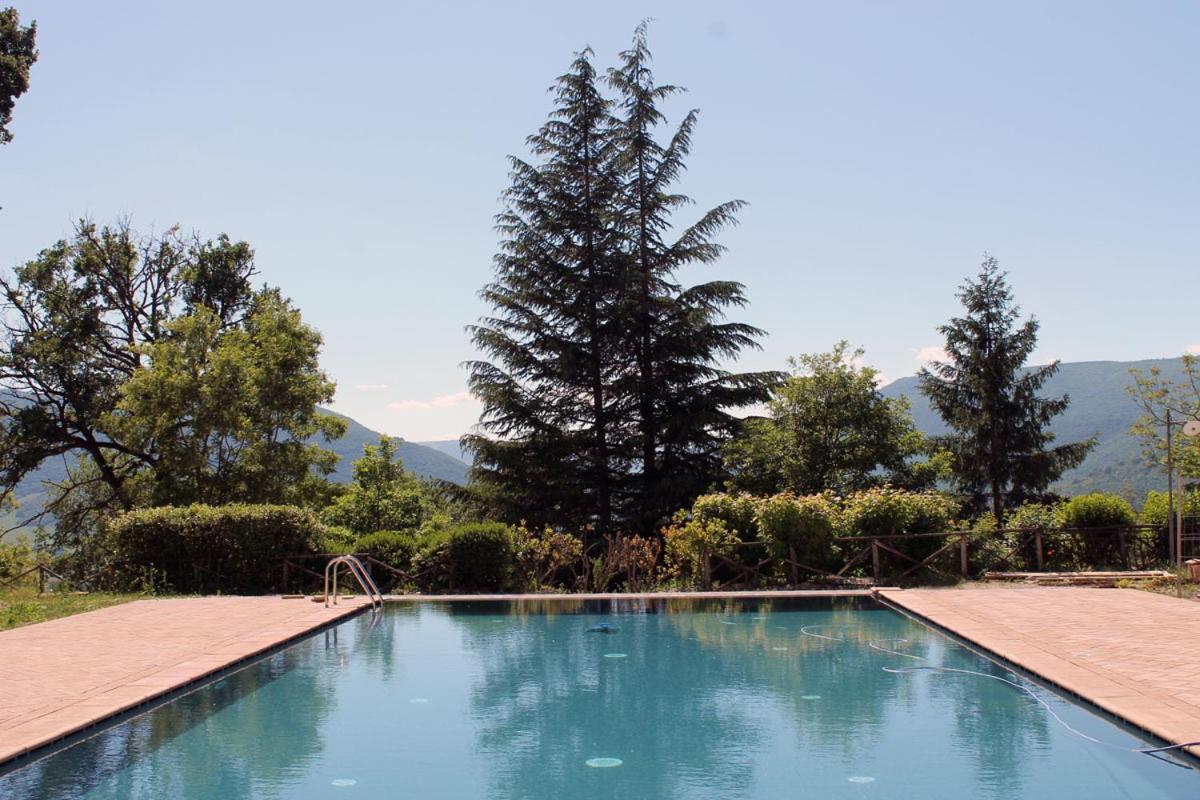 Agriturismo Il Casale Degli Amici Норча Экстерьер фото