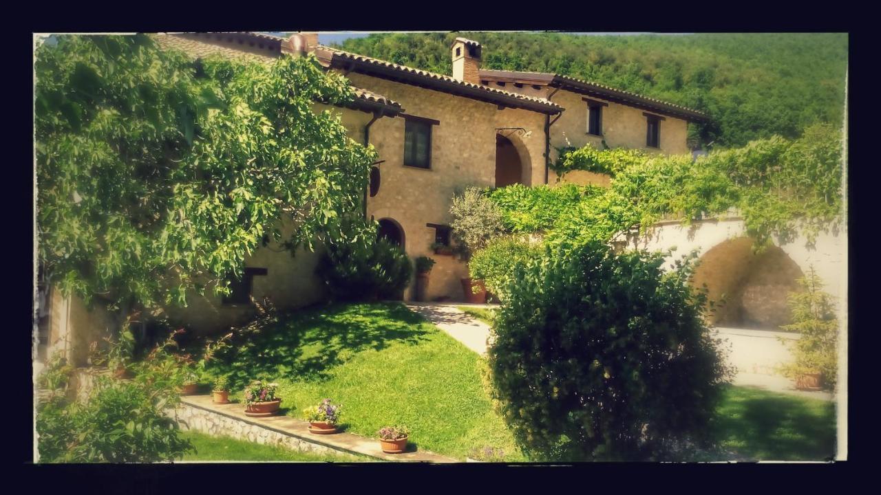 Agriturismo Il Casale Degli Amici Норча Экстерьер фото